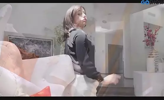 Erotic Pearls and Luxurious Shoes